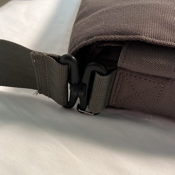 STM Scout 2 Medium Laptop Shoulder Bag , Olive - Picture 13 of 16